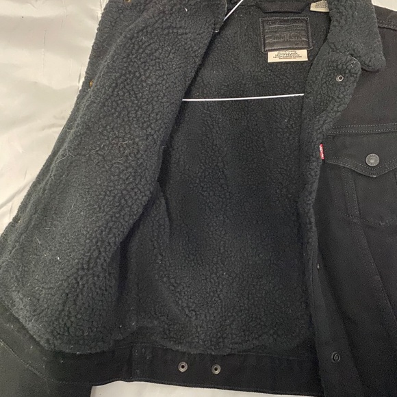 Black denim Levi’s jackets - Picture 3 of 5